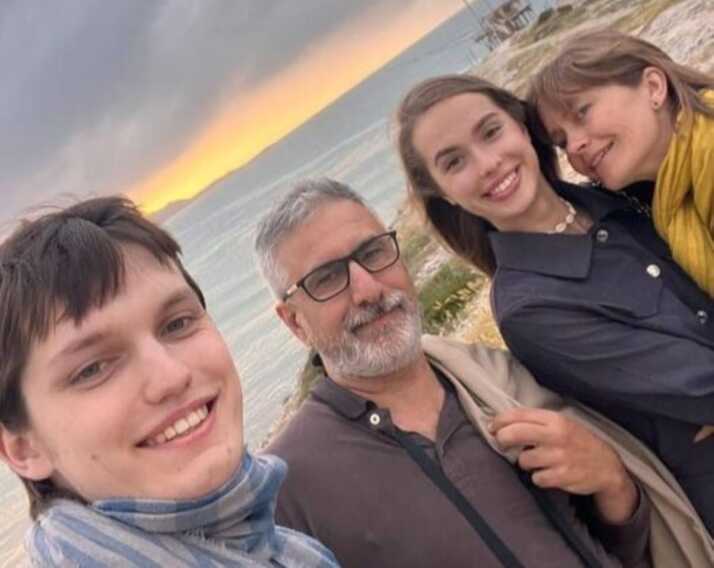 In fuga dalla guerra a Kiev trova l’amore in Puglia: Lana sposa Antonio a Trani