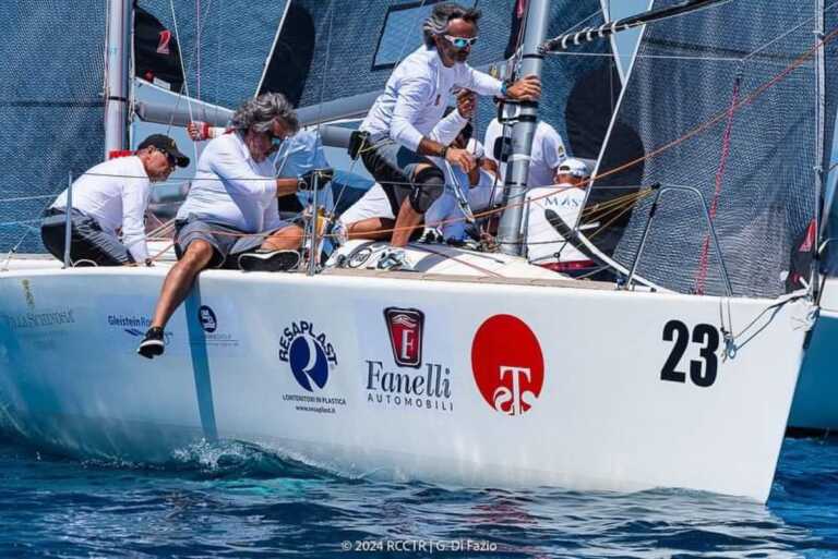 Circolo della vela Bari, Francesco Lanera è il nuovo campione italiani Platu 25 su Euz II