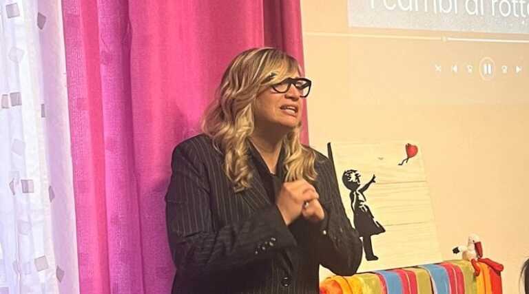 Europee, la femminista Magliano in corsa con Vannacci: il generale che parlò di “moderne fattucchiere”
