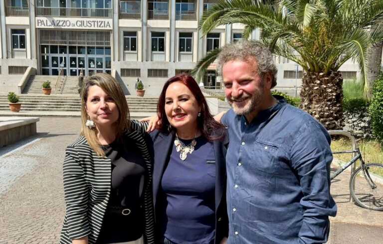 Colpì con un pugno una giornalista Rai: confermata la condanna per la moglie di un boss di Bari
