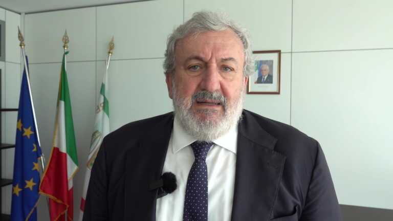 Sanità, cinque Regioni presentano una pdl al Parlamento. Emiliano: «Al Ssn servono 20 miliardi» – VIDEO
