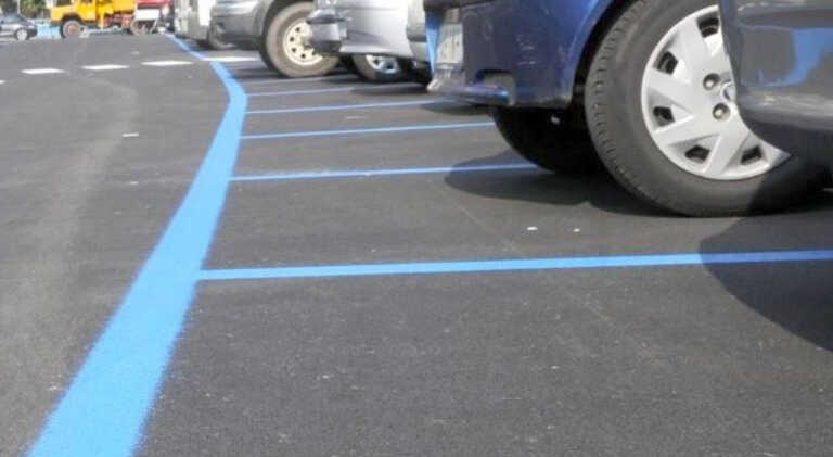 La Consulta boccia la legge pugliese sui parcheggi pubblici: «Non escludere dal vaglio ambientale»