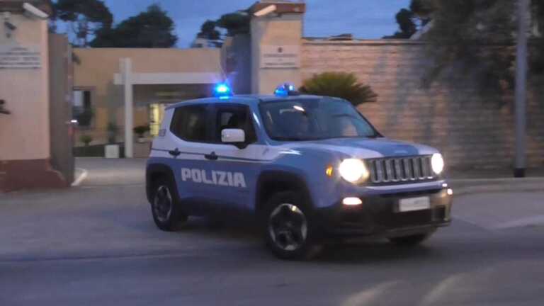 Lite finisce a coltellate nel centro di Andria: tre feriti. Sull’episodio indaga la polizia