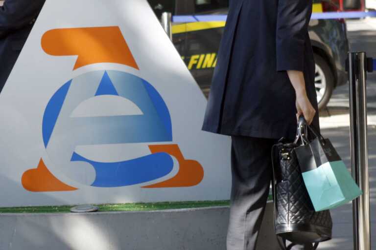 Torna l’incubo del redditometro: le lenti del Fisco sulle spese presunte degli italiani