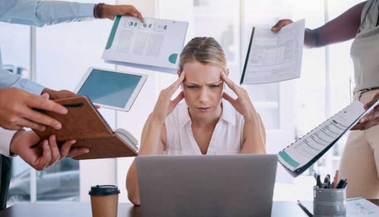Il lavoro stressa i pugliesi: nel Barese il maggiore disagio psicologico, più colpite le donne