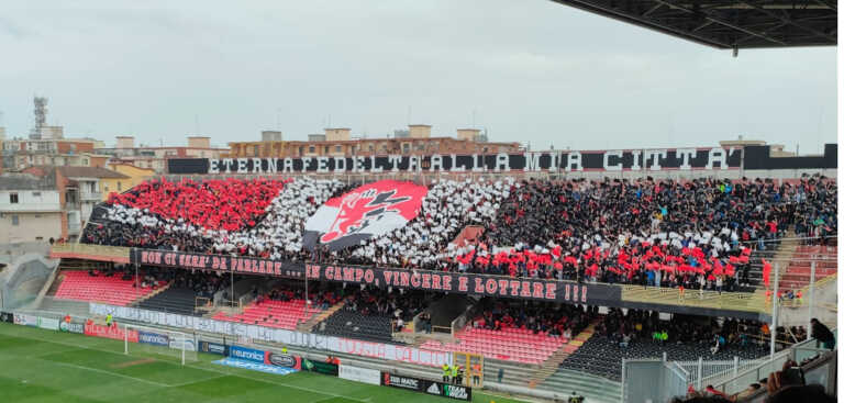 Canonico lascia, l’appello dei tifosi: «Salvate il calcio a Foggia. Non meritiamo la D»