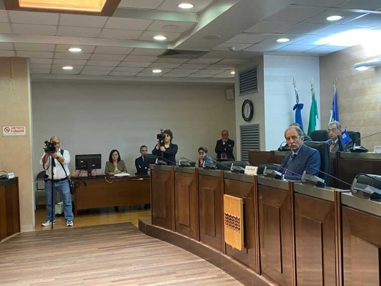 Potenza, slitta ancora il Consiglio Regionale di Basilicata: dall’opposizione rabbia e proteste