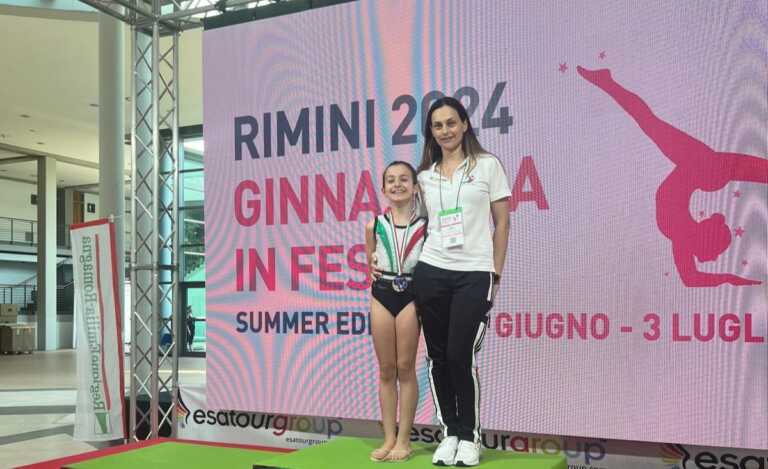Galleria foto 'Ginnastica artistica, a soli 10 anni è campionessa nazionale: per la barese Laura Miccolis un sogno che si avvera' - foto 1