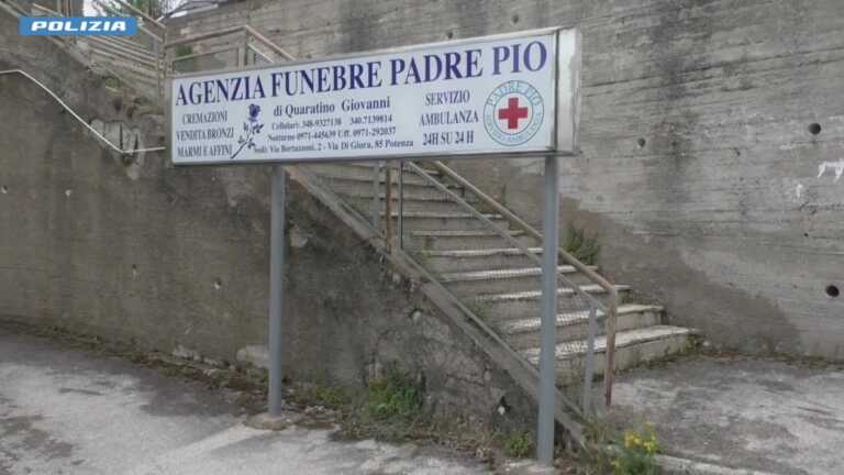 Peculato nella gestione di un’agenzia di onoranze funebri a Potenza: tre arresti