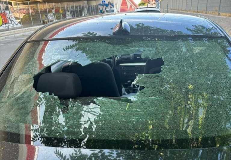 Bari, “piovono birre” dal ponte Adriatico: una bottiglia finisce su un’auto. La denuncia di un lettore
