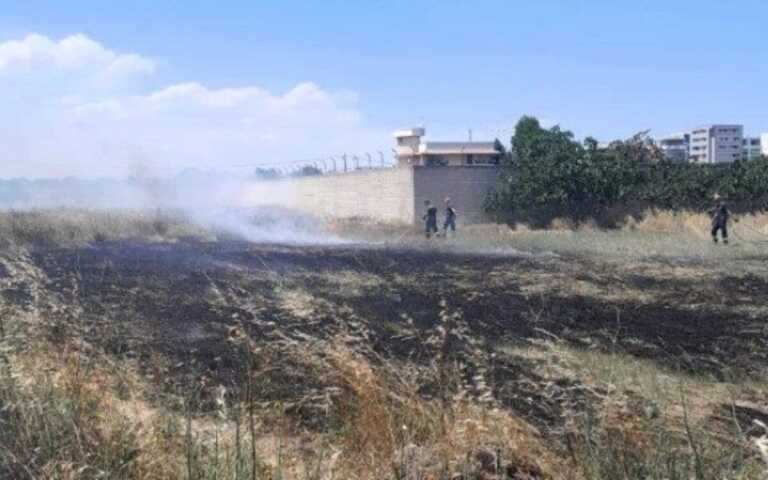 Barletta ancora in fiamme, il sindaco: «Mantenete puliti da sterpaglie terreni privati»