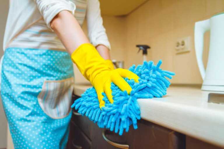 Tu non puoi capire – Trad Wife vs Decentering Men