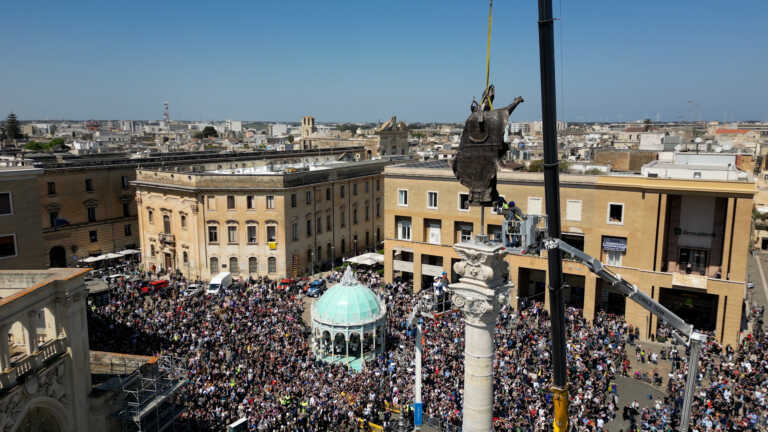Lecce, è scontro tra Codacons e Comune per la statua di Sant’Oronzo
