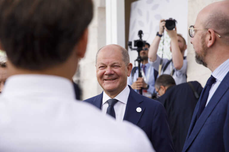 G7, a Borgo Egnazia bilaterale tra Meloni e Biden. E i leader cantano “Happy birthday” a Scholz