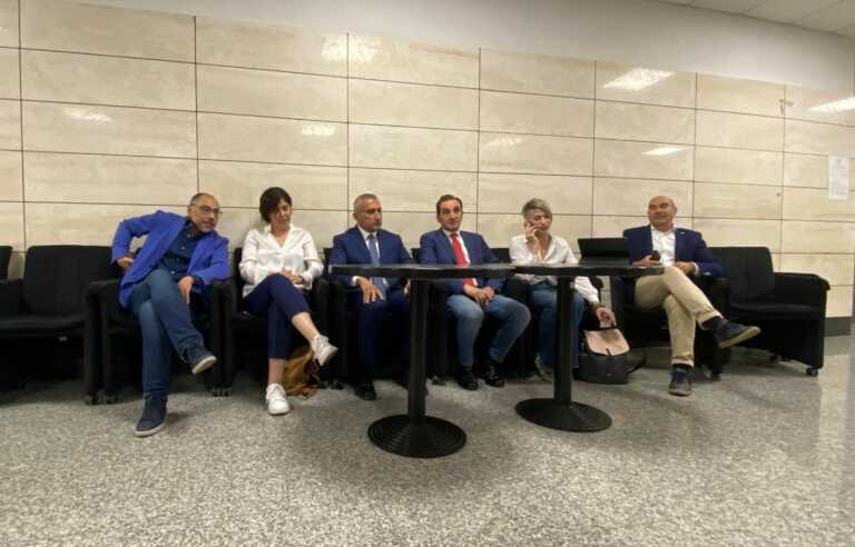 Basilicata, rinviato il Consiglio regionale: dall’opposizione richiamo a «serietà e responsabilità» a Bardi – VIDEO