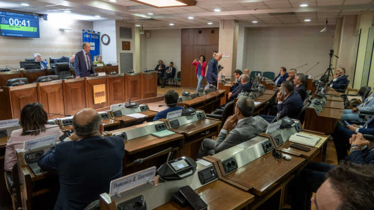 Basilicata, si insedia il Consiglio regionale: rinviata la nomina del presidente – VIDEO