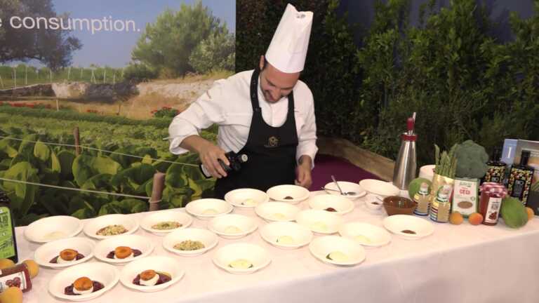 Galleria foto 'G7, il cibo pugliese conquista la stampa straniera: il cooking show nel media centre in Fiera del Levante – VIDEO' - foto 1