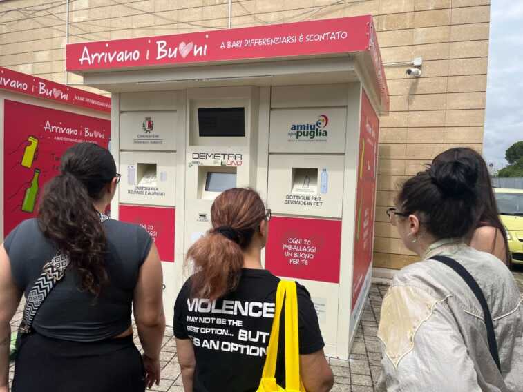Bari, due nuove eco-stazioni al mercato di Carbonara: ogni 20 imballaggi 1 coupon