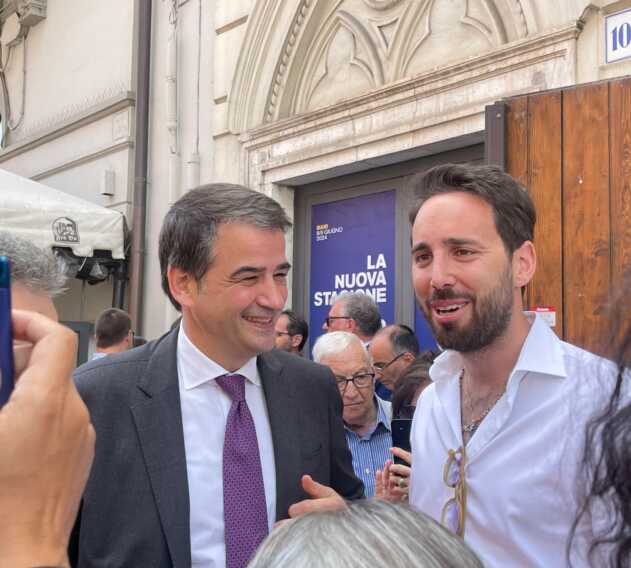 Fitto con Romito a Bari: «Campagna elettorale incattivita». E sul Pnrr: «C’è tanto da fare» Fitto con Romito a Bari: «Campagna elettorale incattivita». E sul Pnrr: «C’è tanto da fare»