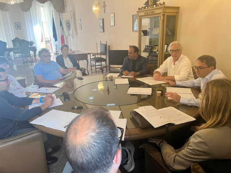 Salento, cinque Comuni chiedono  «chiarezza sul futuro dell’ospedale di Galatina»
