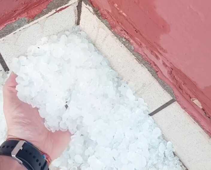 Maltempo nel barese, violenta grandinata ad Altamura: disagi e danni – VIDEO