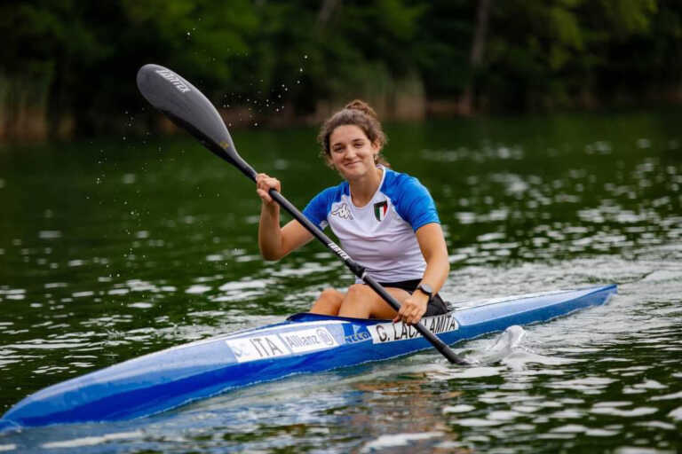 Trionfo in Slovacchia, la modugnese Lacalamita campionessa europea di kayak