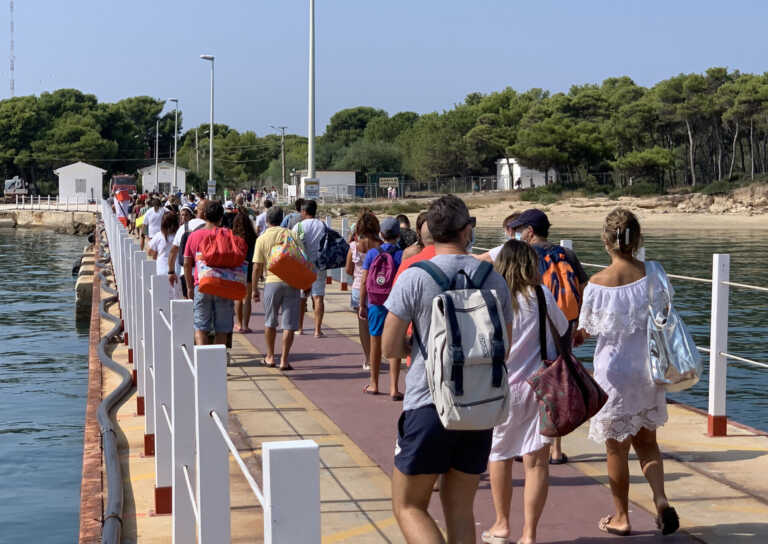 Bari, assalto ai lidi balneari: voto rimandato. C’è tempo fino alle 23 di questa sera