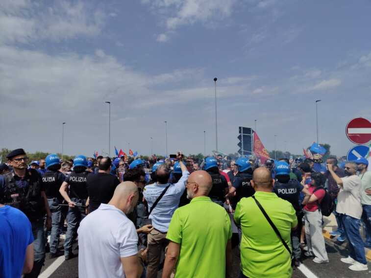 Grottaglie, per Leonardo si apre uno spiraglio ma lo stop di quattro mesi è inevitabile