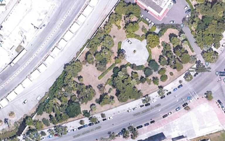 Bari, primo atto per il futuro “Parco del Castello”: «Restituirà tanto verde alla città»