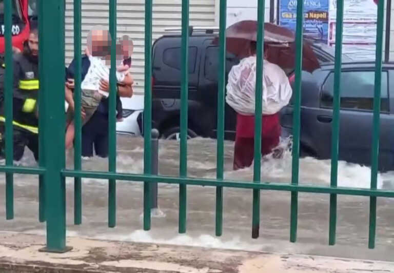 Violento nubifragio a San Severo: 3 bambini intrappolati in auto salvati dai Vigili del fuoco – VIDEO