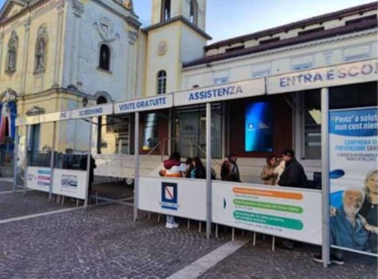 Bari, in città una clinica mobile per visite e screening gratuiti per donne e bambini