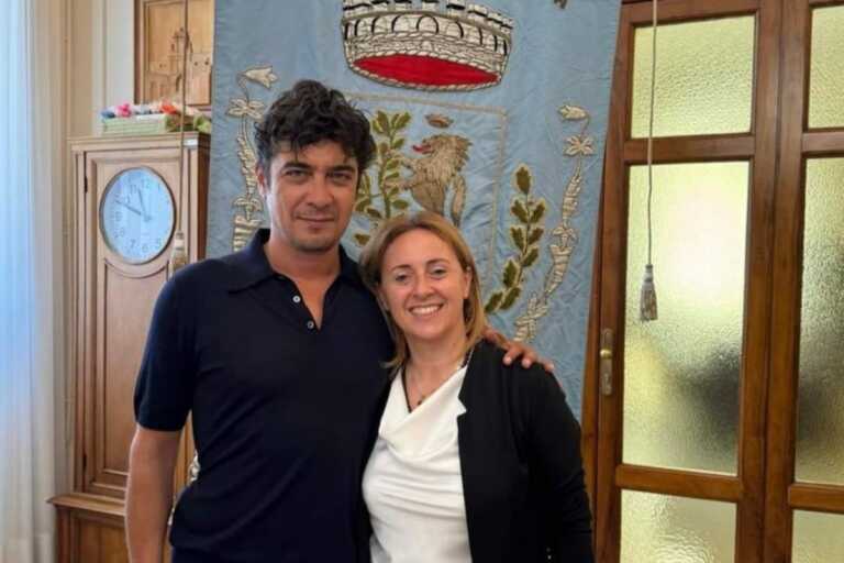 Scamarcio ad Andria per il premio Federico II – Stupor Mundi: ne “approfitta” la sindaca