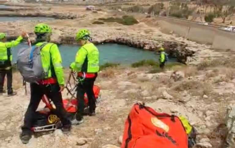 Incidenti sulle scogliere del Salento: esercitazione congiunta di Soccorso alpino, Marina e 118