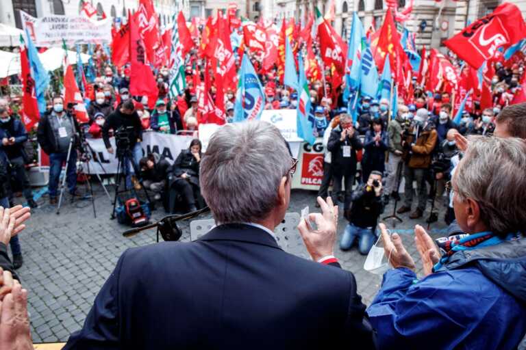La Cgil pronta al referendum contro il Jobs act: raccolte 500mila firme, 40mila in Puglia