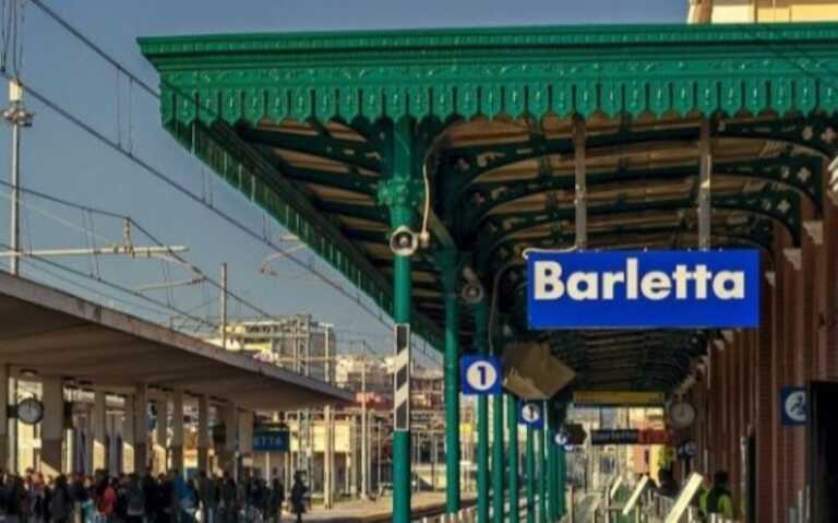 Barletta, colpita con un calcio da un uomo senza biglietto: capotreno finisce al pronto soccorso