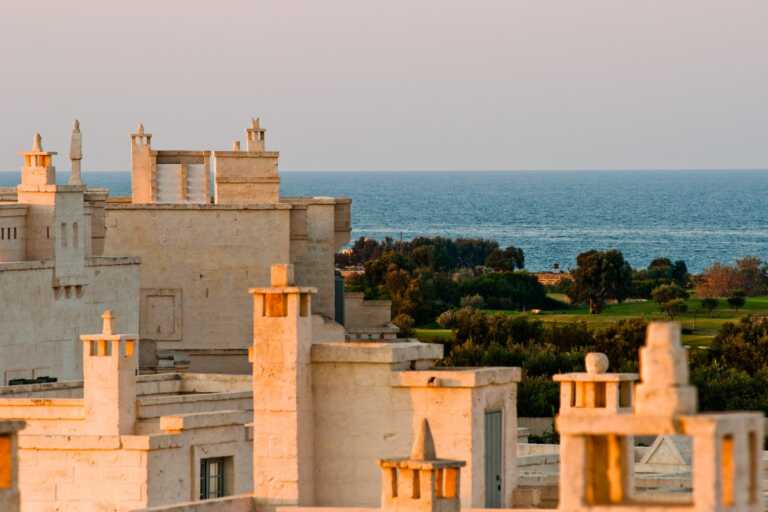 G7 in Puglia, un summit in tono minore tra passi falsi e polemiche