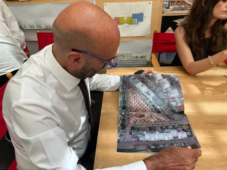 Galleria foto 'Progetto G124 al quartiere San Paolo di Bari: Leccese incontra l’archistar Renzo Piano' - foto 1
