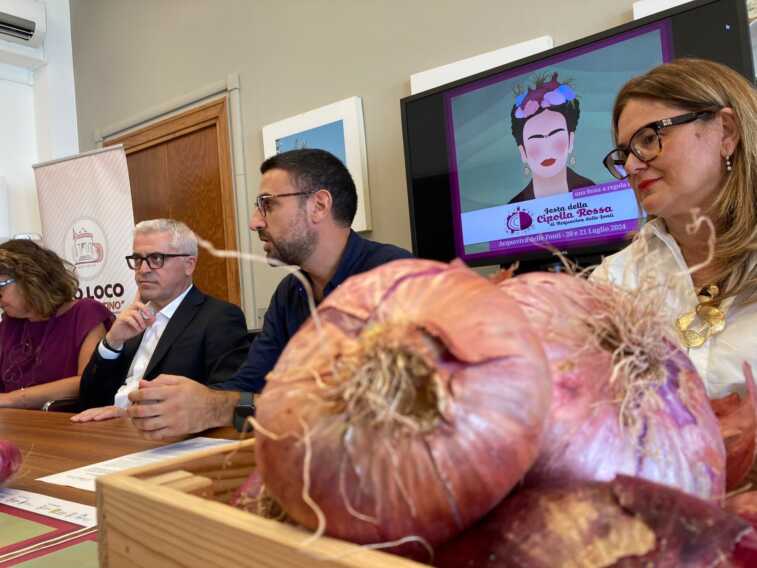 Acquaviva celebra la Cipolla rossa: un weekend di eventi, mostre e il concerto di Donatella Rettore