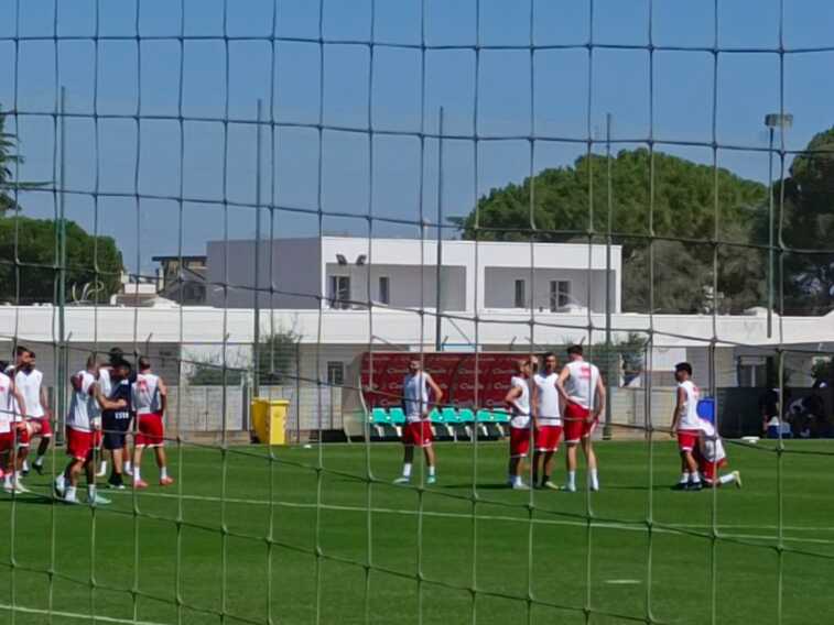 Bari, inizia il primo allenamento del nuovo corso targato mister Longo – VIDEO