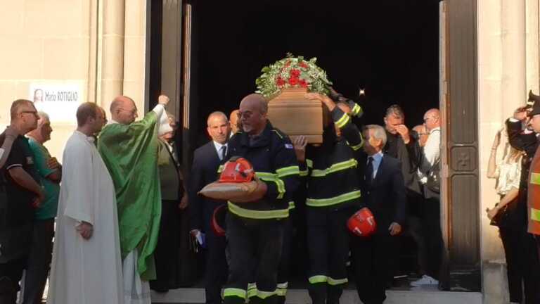 Operaio Arif morto, il parroco a Ostuni: «Caro Mario, la tua città ti dice addio»