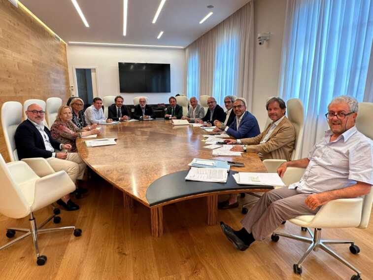 Liste d’attesa, in Puglia 30 milioni per ridurre i tempi. Emiliano: «Risposte concrete ai cittadini»
