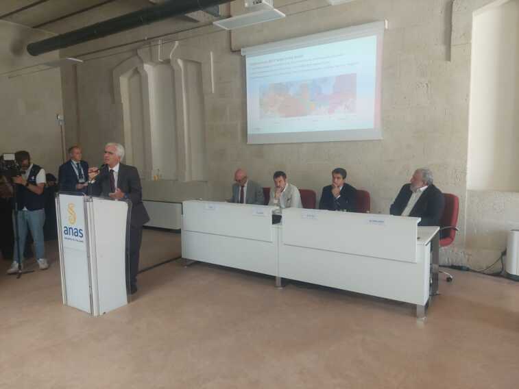 Statale Maglie-Leuca: Anas consegna il primo lotto dei lavori. Salvini: «Il Paese ha bisogno di infrastrutture»