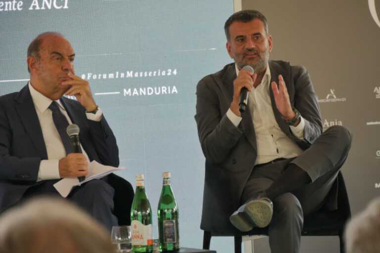 Forum in Masseria, Decaro da Vespa: «Io candidato alla Regione? Farò l’eurodeputato»