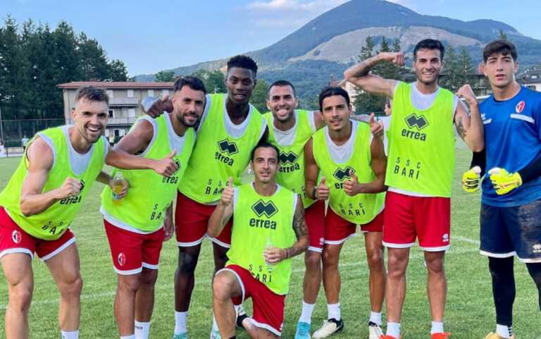 Terza vittoria tranquilla in amichevole per i biancorossi: Bari-Equipe Campania 8-0