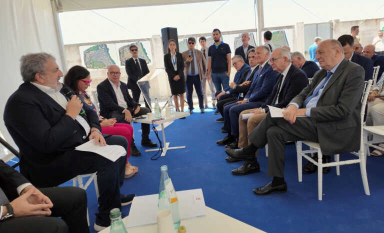 Brindisi, 52 mln per la bonifica di Micorosa. Pichetto Fratin: «Chiusa una pagina di inquinamento» – VIDEO