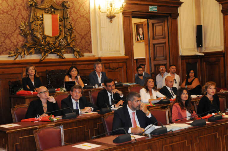 Bari, il sindaco Leccese rilancia l’idea della Giunta ponte: c’è l’ok dei dem