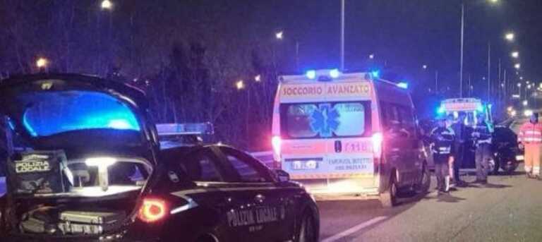 Galleria foto 'Incidente mortale sulla strada statale 16 a Bari: perde la vita un motociclista di 40 anni' - foto 1