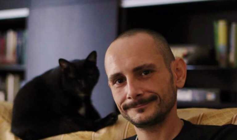Bari, l’autore Introna si racconta: «La sconfitta è la normalità. Scrivo libri senza un lieto fine» – L’INTERVISTA
