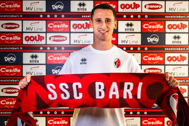 Bari, un calciatore d’esperienza per mister Longo: Kevin Lasagna arriva in prestito dall’Hellas Verona