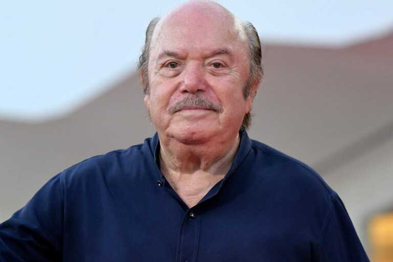 Lino Banfi compie 89 anni e non si ferma: torna in scena a settembre al Todi Festival con “Passaggi a Livello”